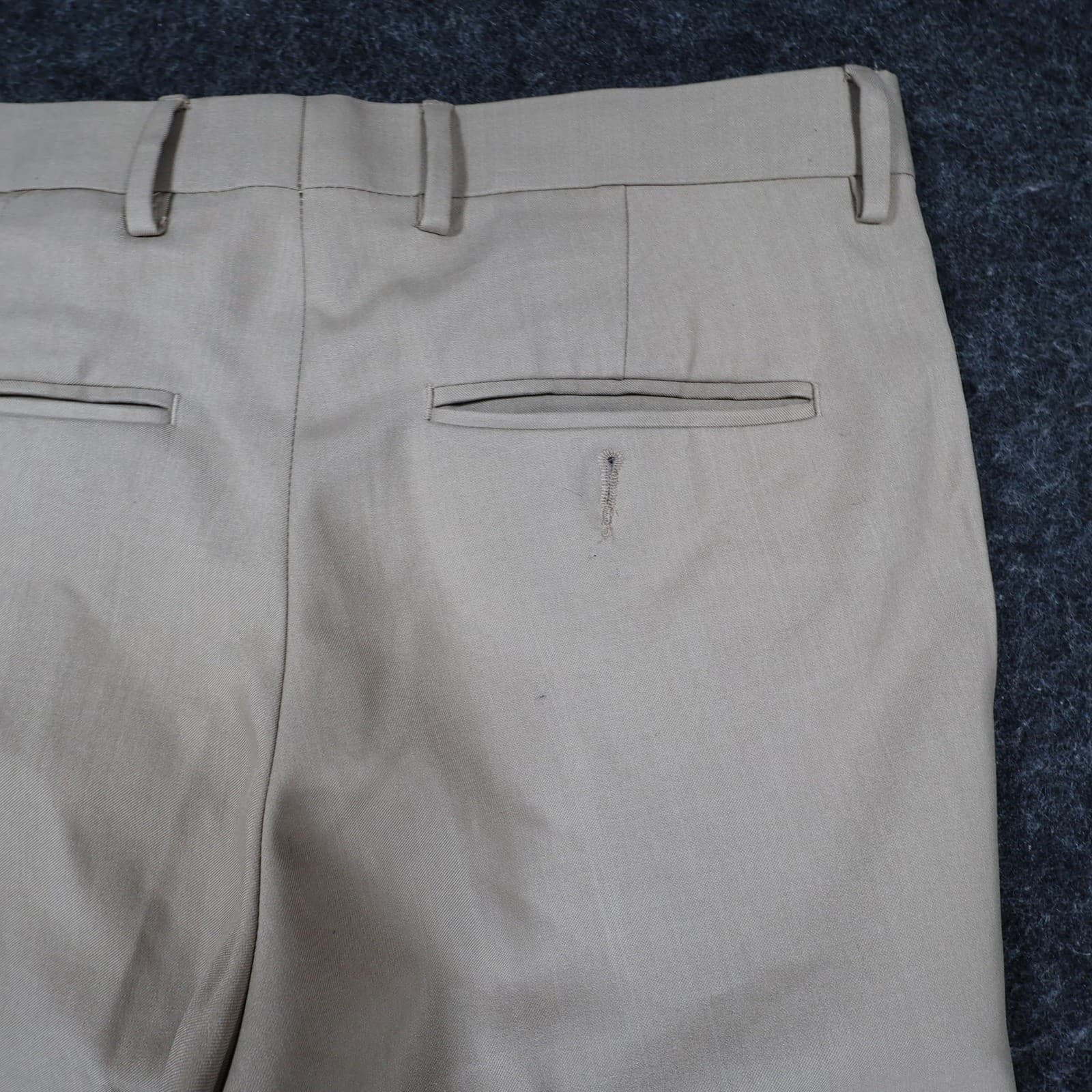 Haggar Dress Pants Mens 30x32 Tan Polyester Straight Fit Khaki Business Casual - Thumbnail 11