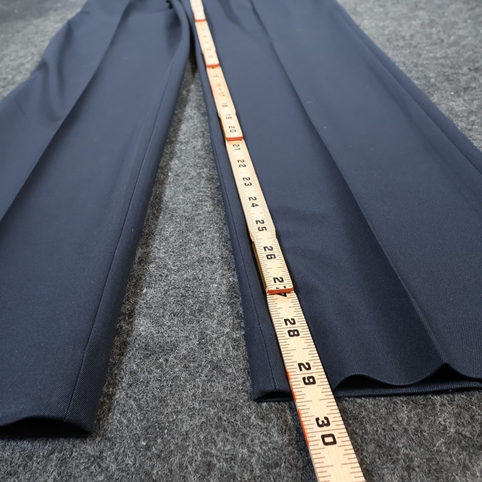 Van Heusen Traveler Dress Pants Mens 32/30 Navy Blue Polyester Straight Slacks - Thumbnail 4