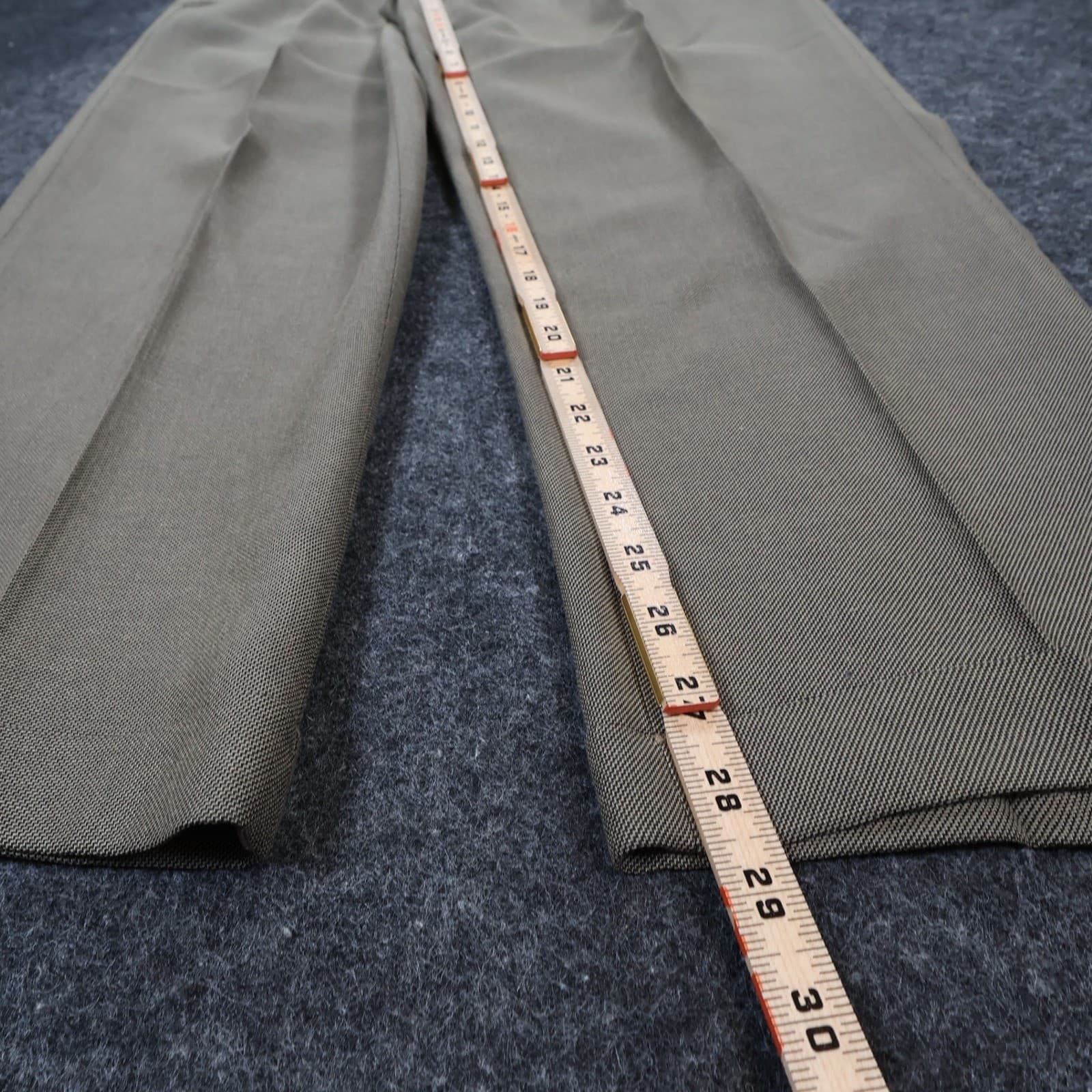 Van Heusen Dress Pants Mens 38x30 Brown Rayon Polyester Pleated Relaxed Slacks - Thumbnail 4