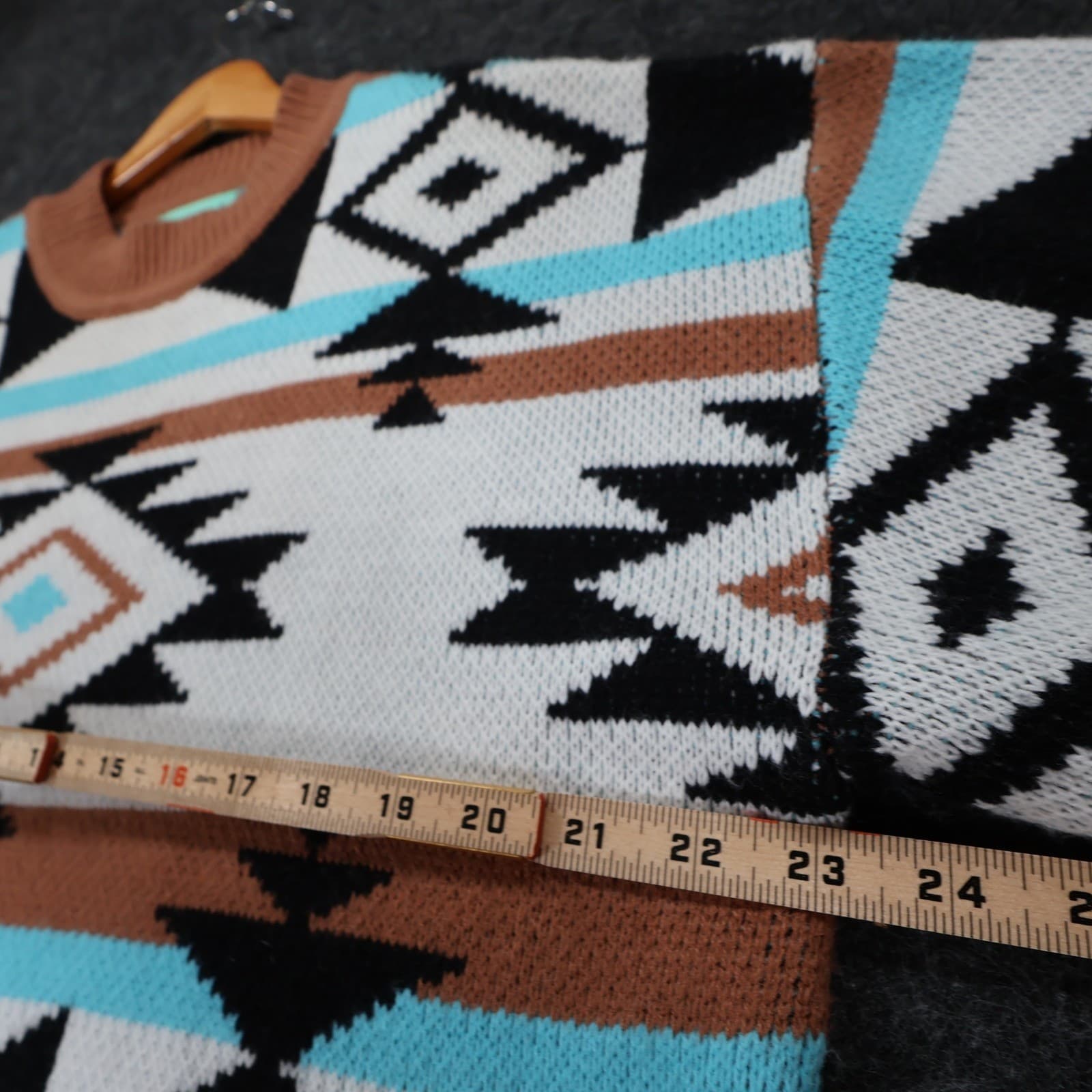Sunshine & Rodeos Sweater Womens XL Multi Acrylic Southwestern Aztec Tribal Knit - Thumbnail 3
