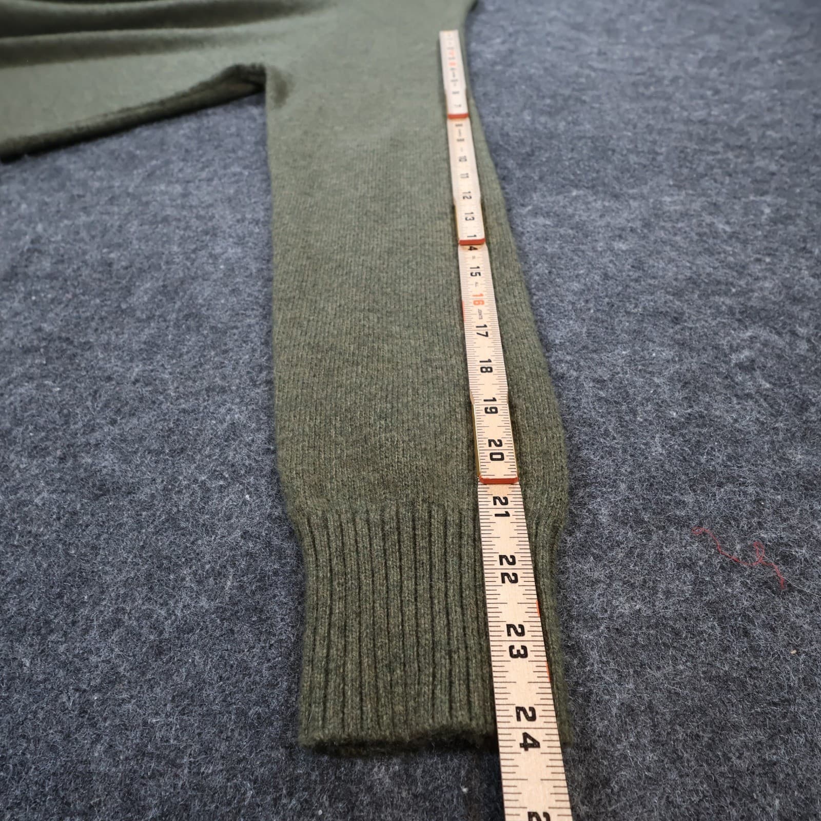 J.Crew Sweater Mens Large Green Lambs Wool Blend Raglan Crewneck Knit Classic - Thumbnail 4