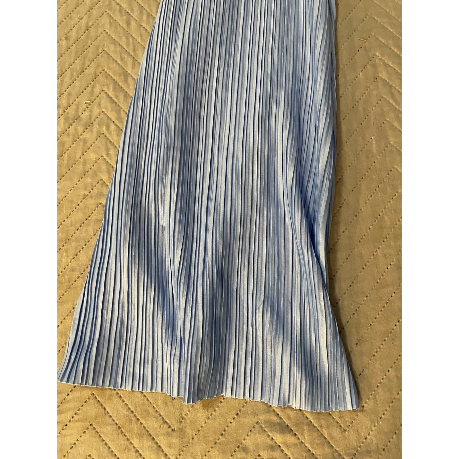 Boohoo Women's Size 8 Baby Blue Pleated Flare Pants - Thumbnail 2