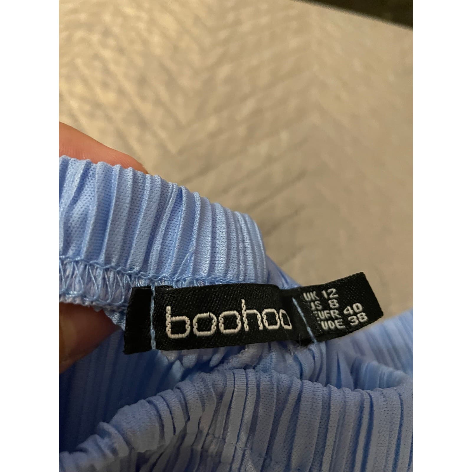 Boohoo Women's Size 8 Baby Blue Pleated Flare Pants - Thumbnail 4