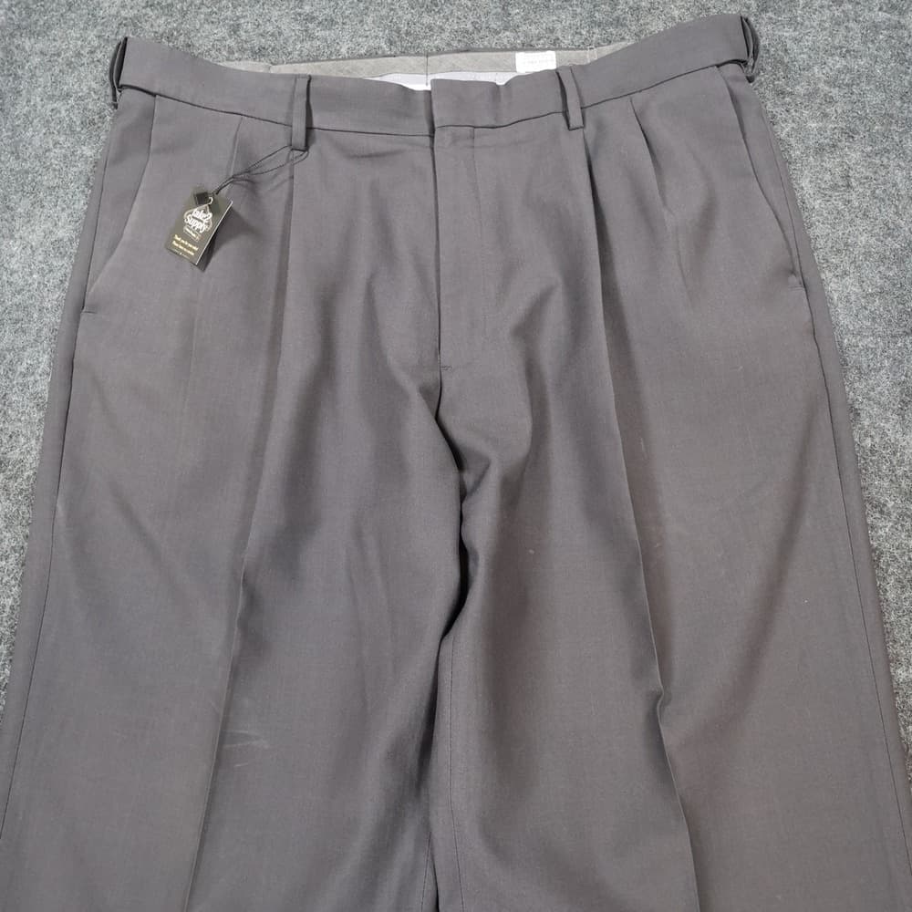 Haggar Trousers Mens 38x30 Gray Excellent Pleated Front Cuffed Dress Pants - Thumbnail 9