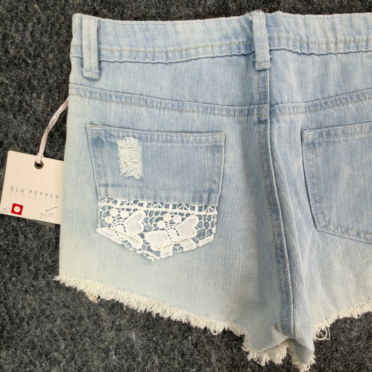 Blu Pepper Y2K Distressed Lace Denim Shorts Womens Small Light Wash NWT NEW