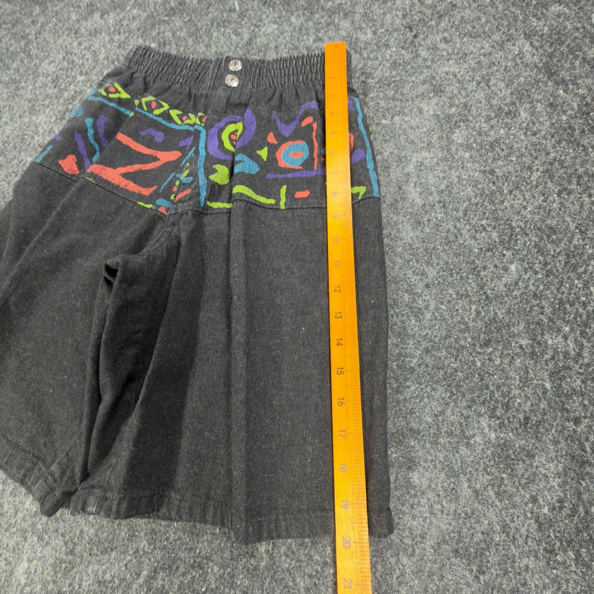Levis Vintage 90s SilverTab Shorts Mens Small Black Abstract Print NWT Deadstock - take2supply