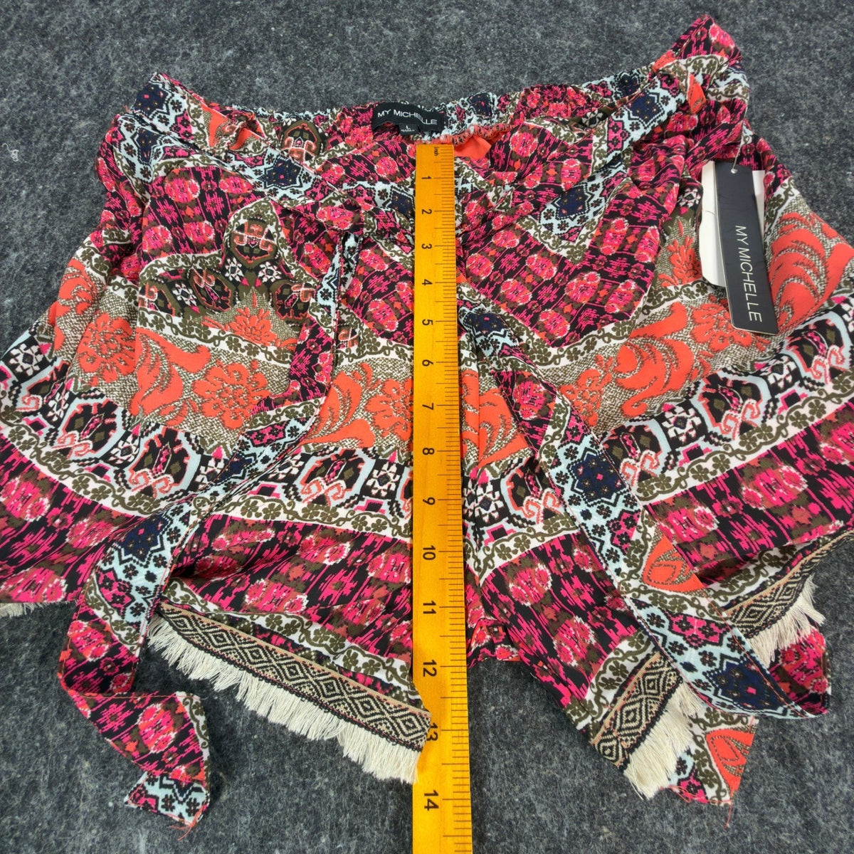 My Michelle Modern Indies Rock Paisley Shorts Juniors L Pink Orange NWT