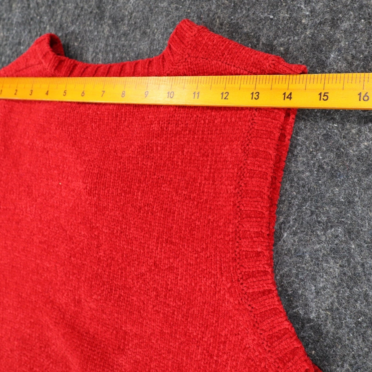 Nuggets Sweater Vest Medium Red Vintage 90s Chenille Knit V-Neck RN 94829
