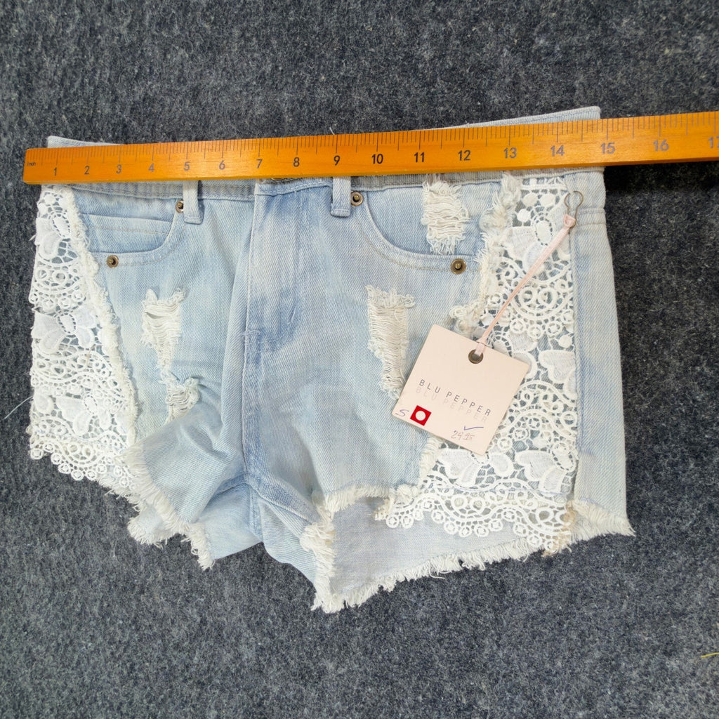 Blu Pepper Y2K Distressed Lace Denim Shorts Womens Small Light Wash NWT NEW