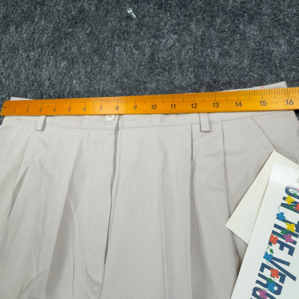 On The Verge Vintage Pleated Shorts Womens 14 Beige Cotton Blend NWT USA Made - take2supply