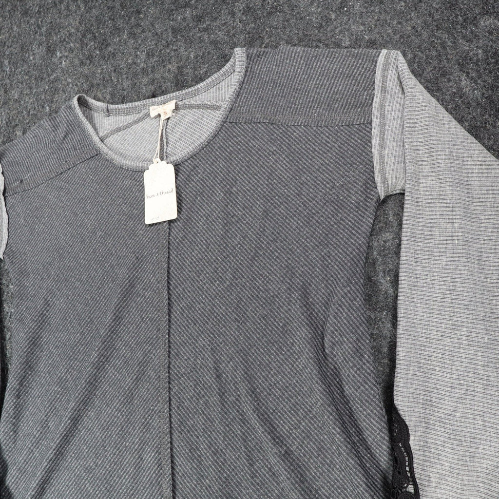 Hem & Thread Top Womens Medium Gray Ribbed Knit Lace Detail Long Sleeve New