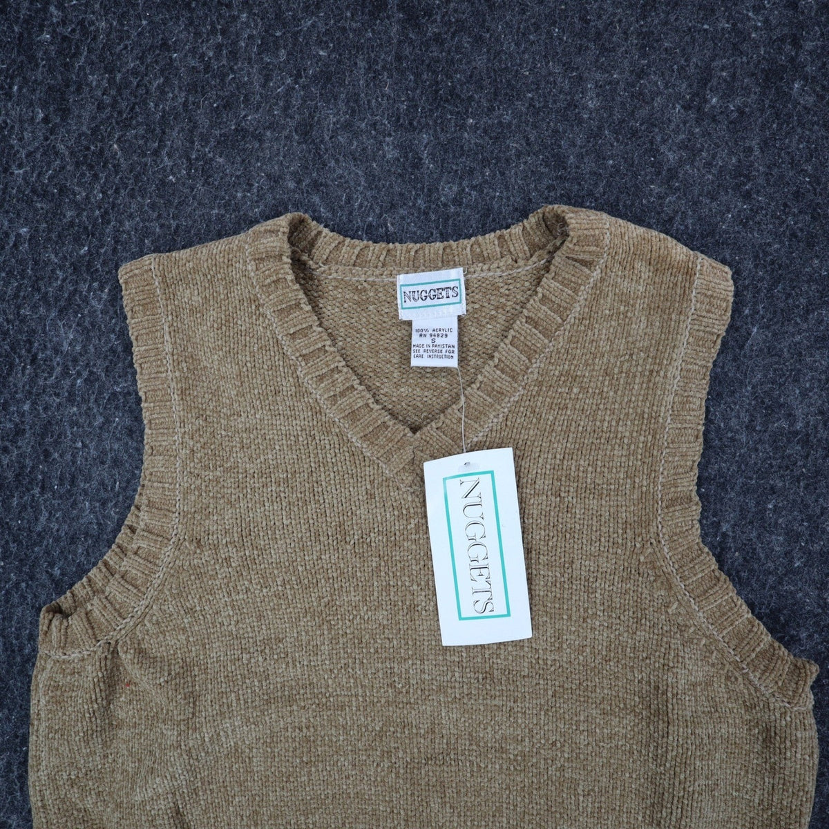 Nuggets Sweater Vest Small Vintage 90s Tan Acrylic V-Neck Ribbed Deadstock NWT