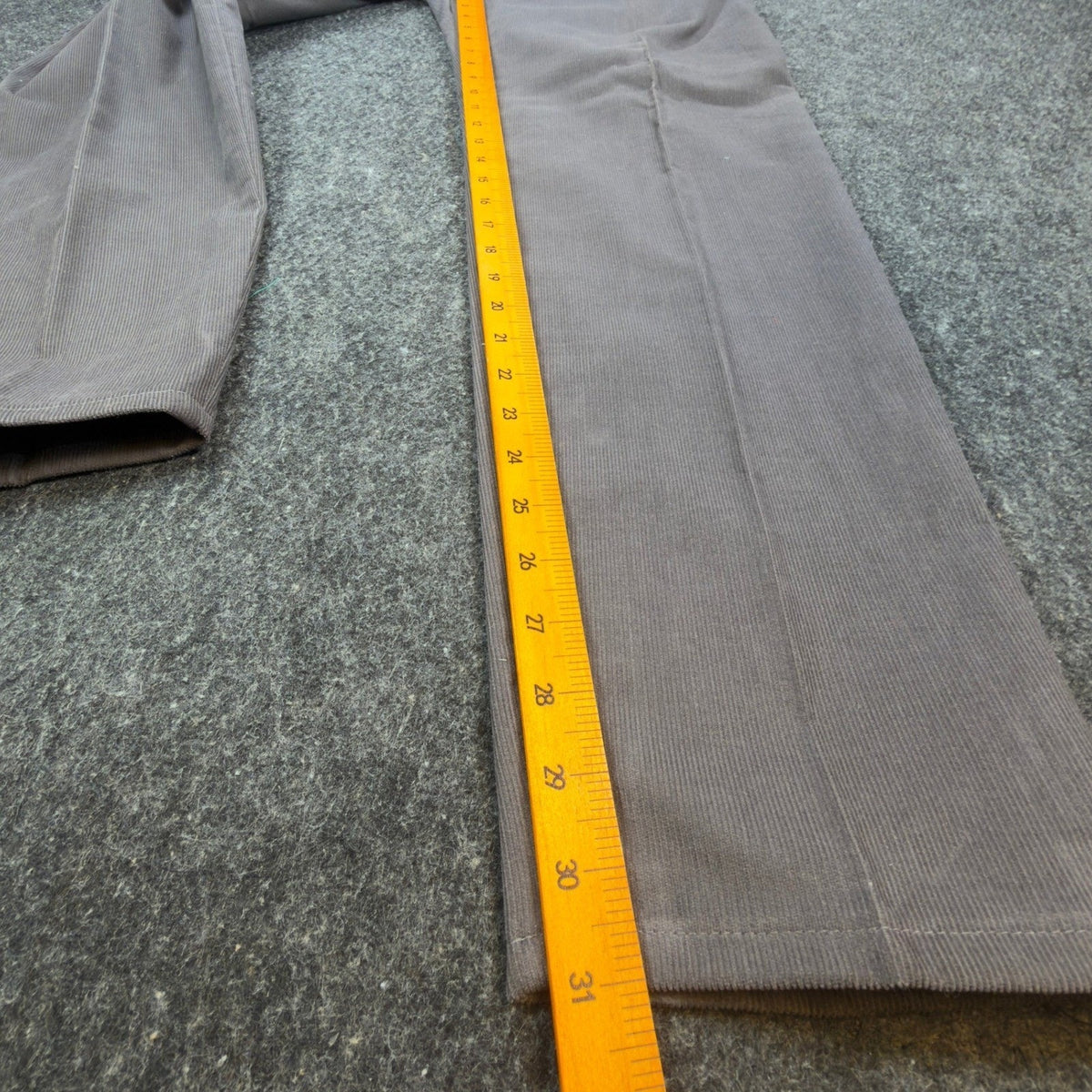 Lee Casuals Pants Womens 12 Vintage 80s Gray Corduroy Pleated Tapered USA NWT - take2supply