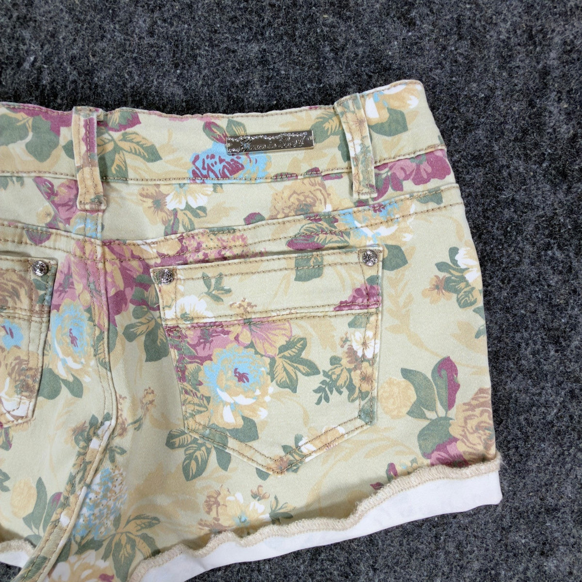 Grace in LA Modern Floral Denim Shorts Juniors 7/27 Yellow NWT