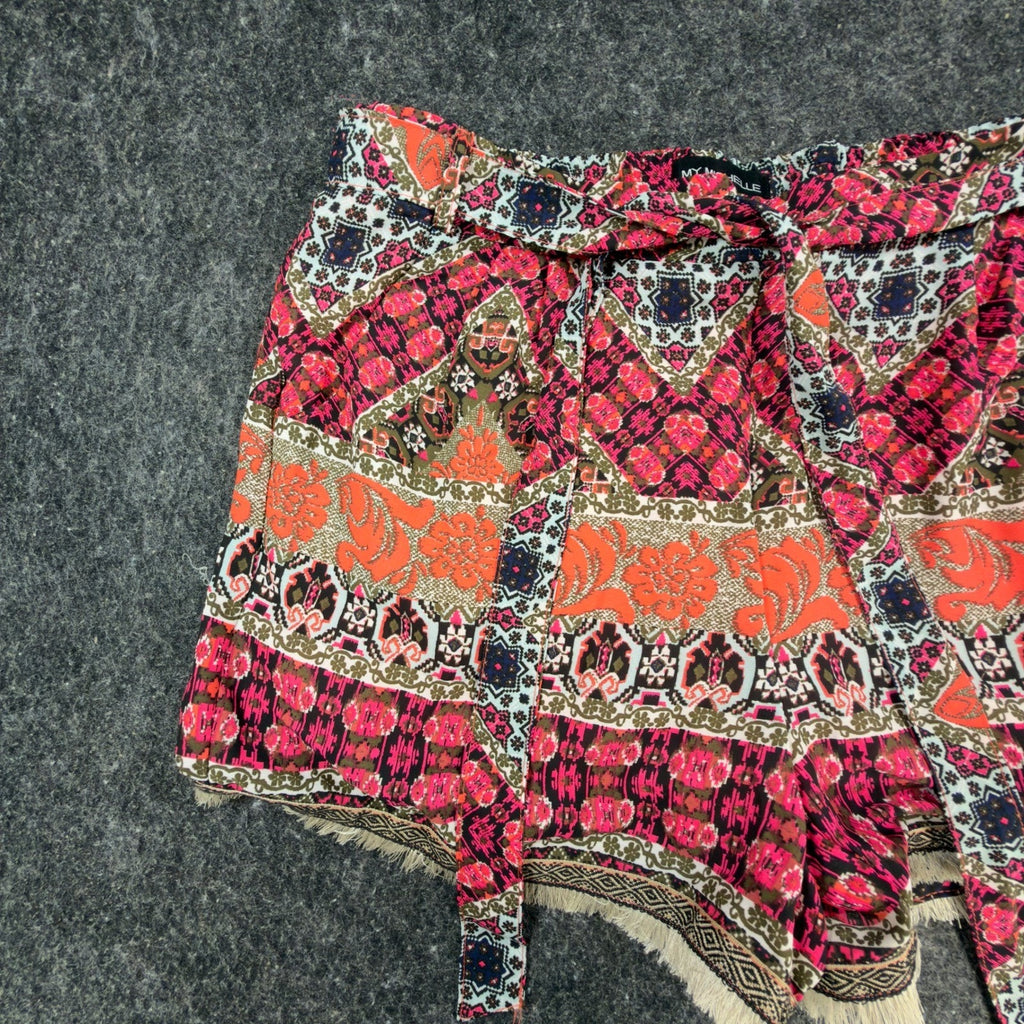 My Michelle Modern Indies Rock Paisley Shorts Juniors L Pink Orange NWT