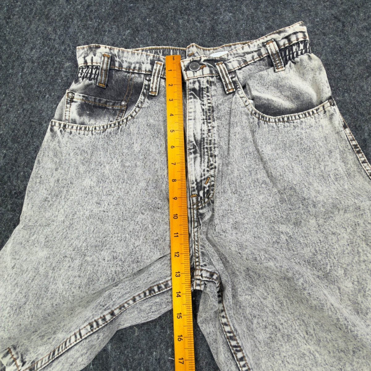 Levi's Vintage 90s SilverTab Shorts Kids S Gray Acid Wash Denim NWT Deadstock