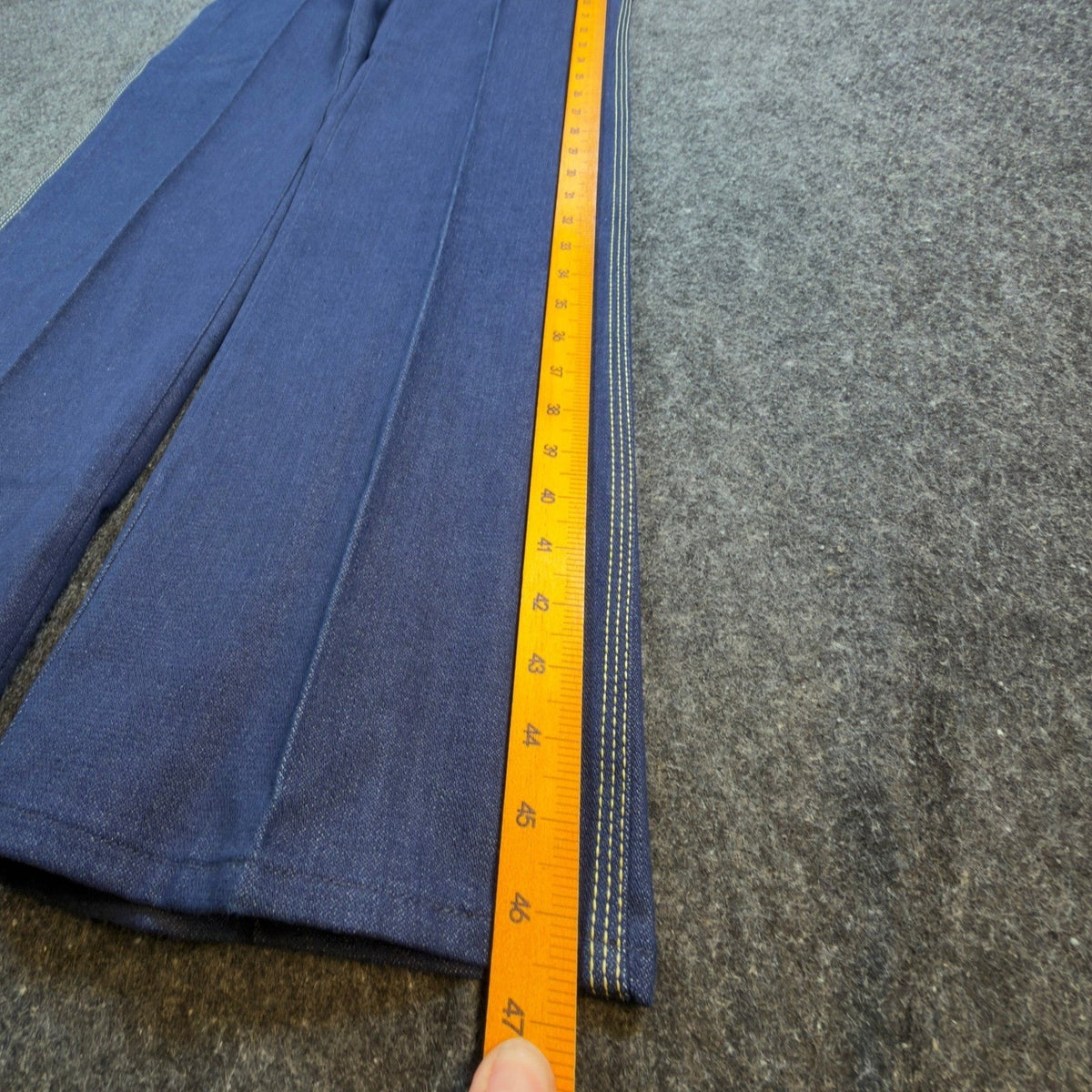 Maverick Vintage 70s Jeans Mens 32x36 Blue Denim Flare Bell Bottoms NWT USA