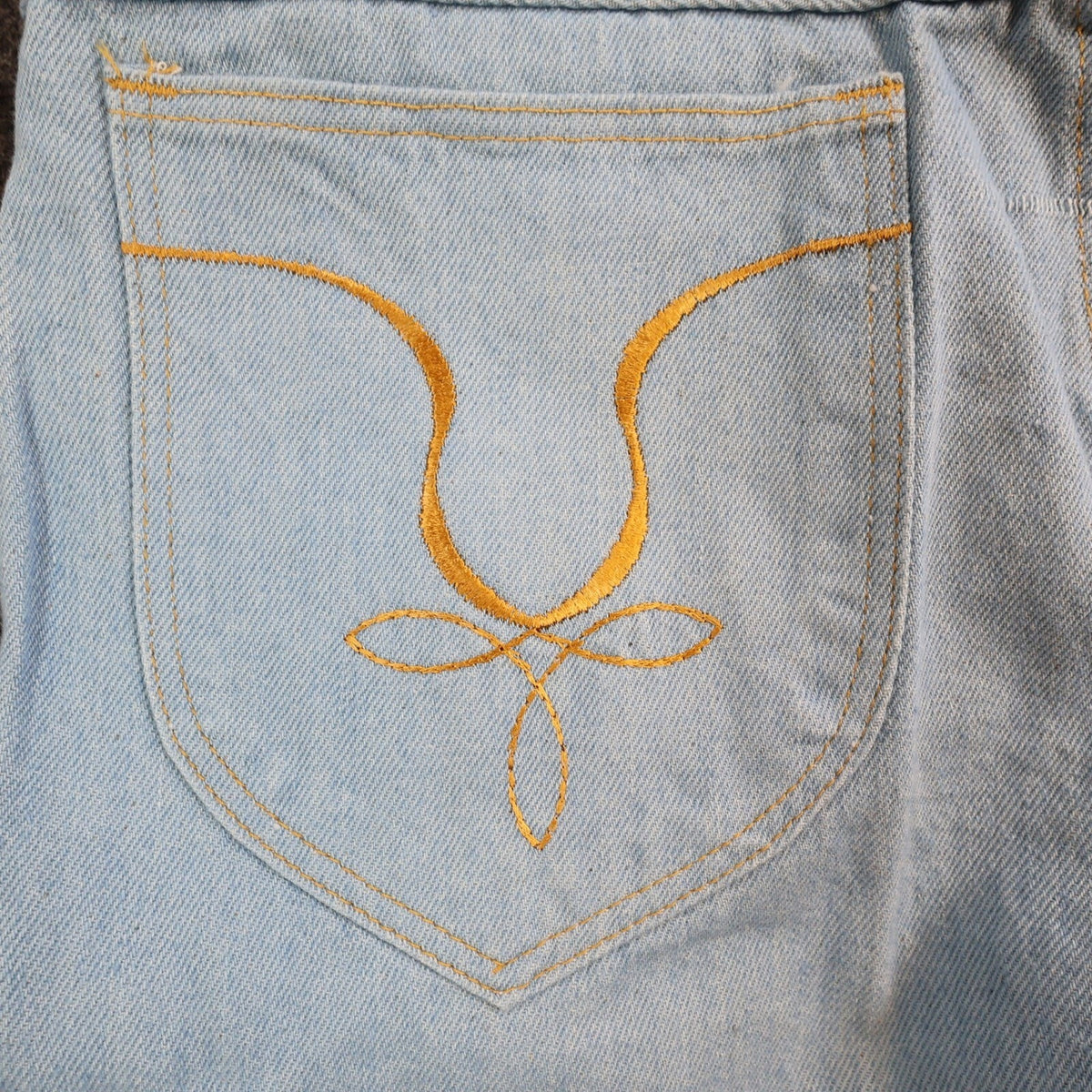 Maverick Vintage 70s Bootcut Jeans Mens 33 Long Light Blue USA Made NOS NWT - take2supply