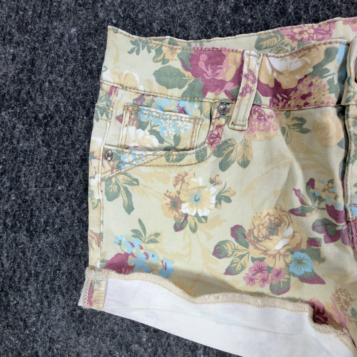 Grace in LA Modern Floral Denim Shorts Juniors 7/27 Yellow NWT