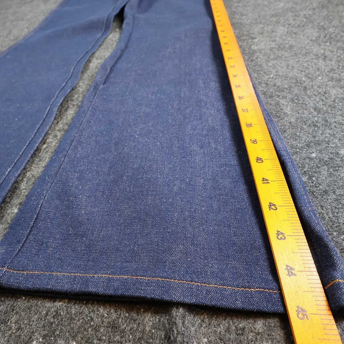 Maverick Vintage 70s Flare Jeans Mens 33x34 Blue Cotton Made in USA NOS