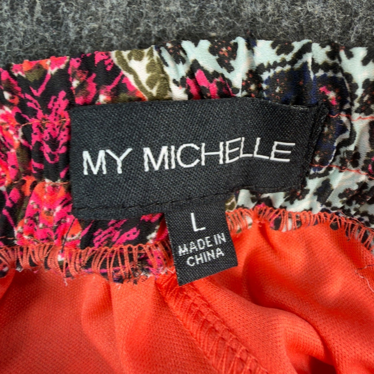 My Michelle Modern Indies Rock Paisley Shorts Juniors L Pink Orange NWT