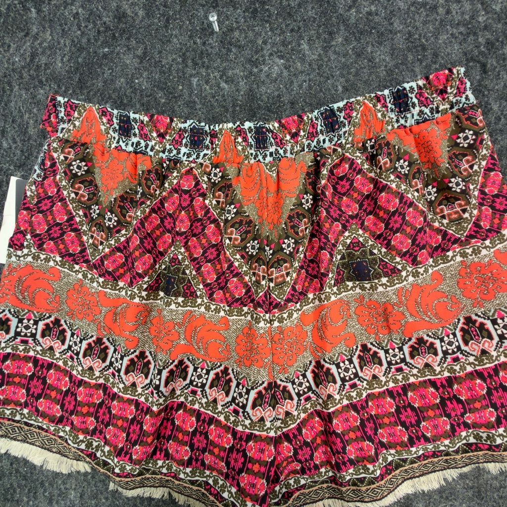 My Michelle Modern Indies Rock Paisley Shorts Juniors L Pink Orange NWT