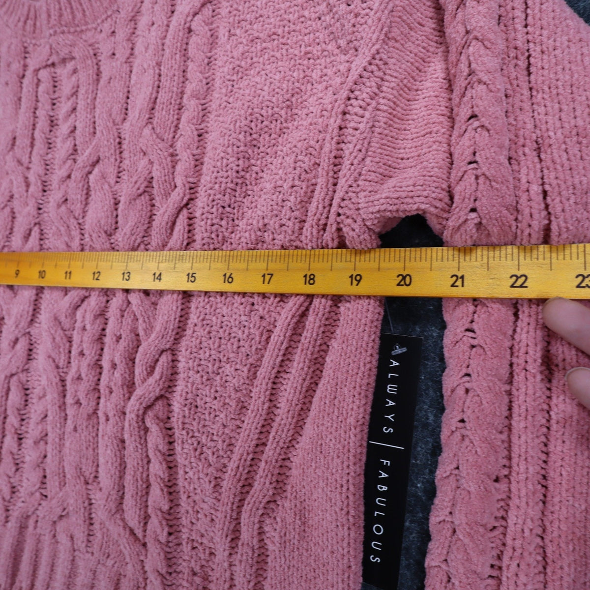 Absolutely Famous Chenille Cable Knit Sweater Womens XL Pink Scalloped Hem NEW