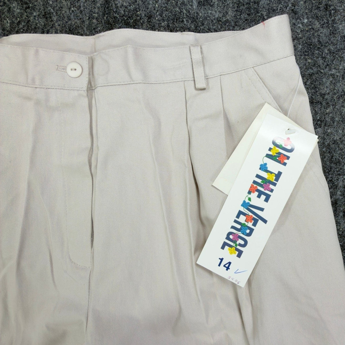 On The Verge Vintage Pleated Shorts Womens 14 Beige Cotton Blend NWT USA Made - take2supply