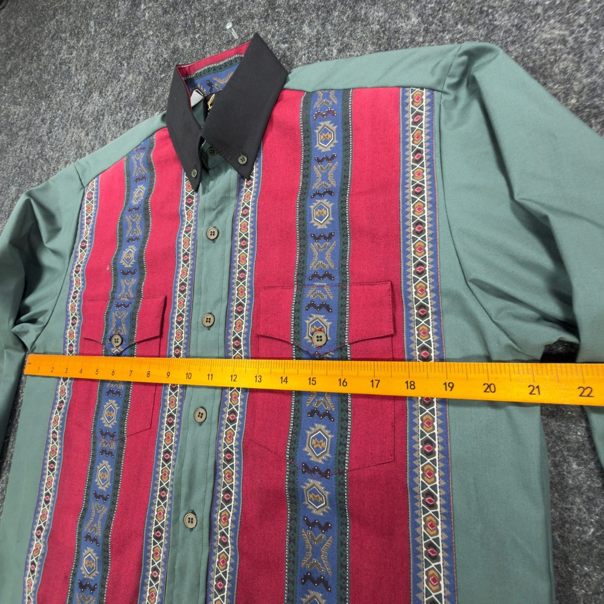 Caravan Vintage 90s Western Shirt Mens M Green Southwestern Cotton