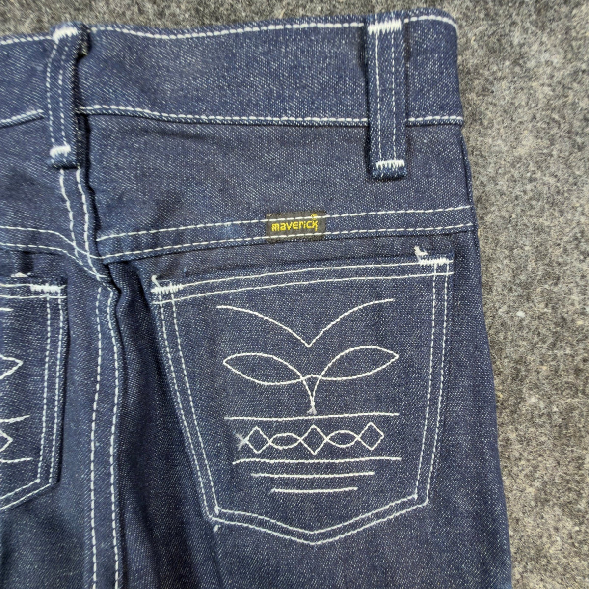 Maverick Vintage 70s Jeans Boys 12 Slim Blue Straight Leg NWT Deadstock