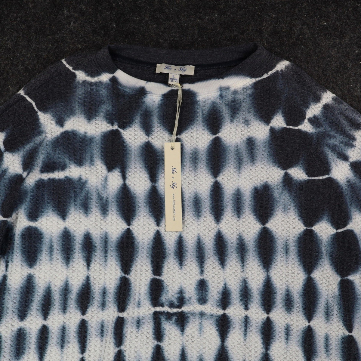 She + Sky Waffle Knit Top Womens Large Blue White Tie Dye Thermal Long Sleeve
