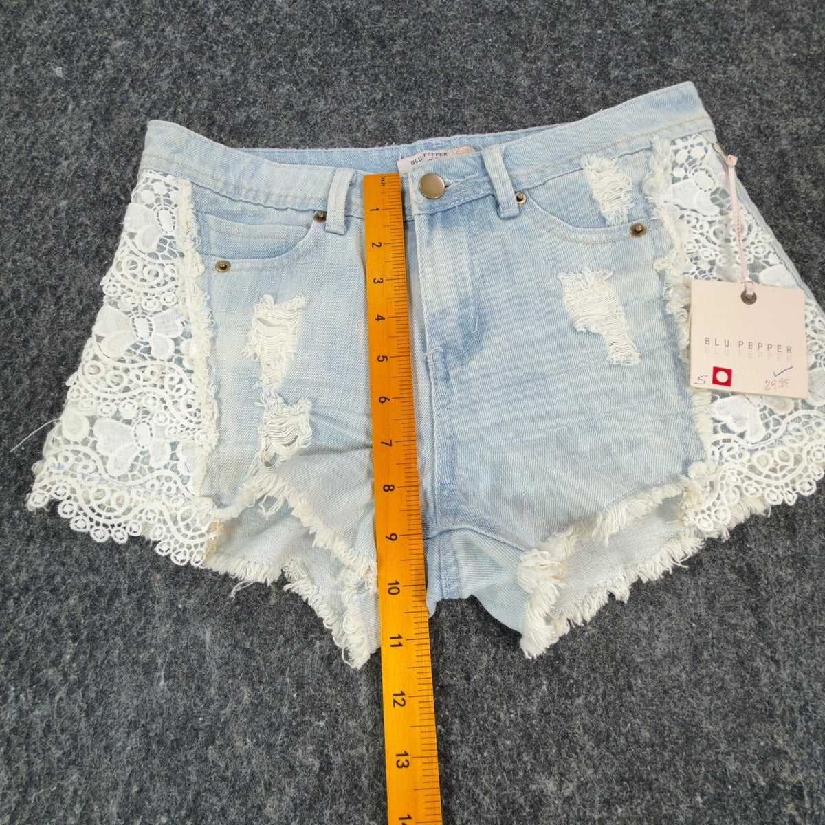 Blu Pepper Y2K Distressed Lace Denim Shorts Womens Small Light Wash NWT NEW