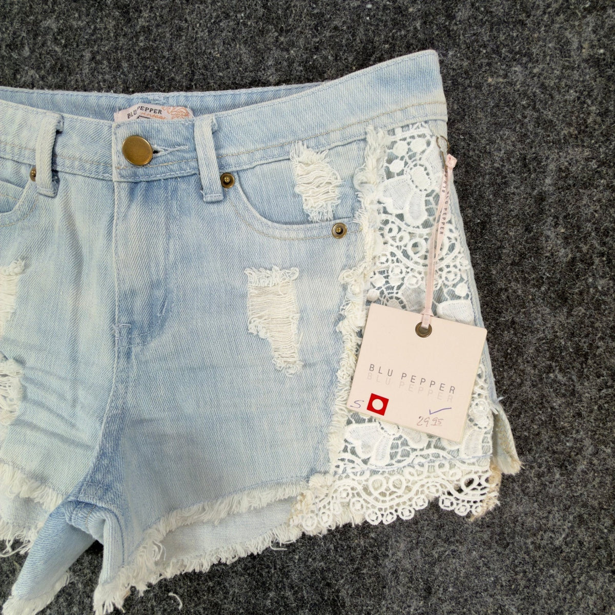 Blu Pepper Y2K Distressed Lace Denim Shorts Womens Small Light Wash NWT NEW