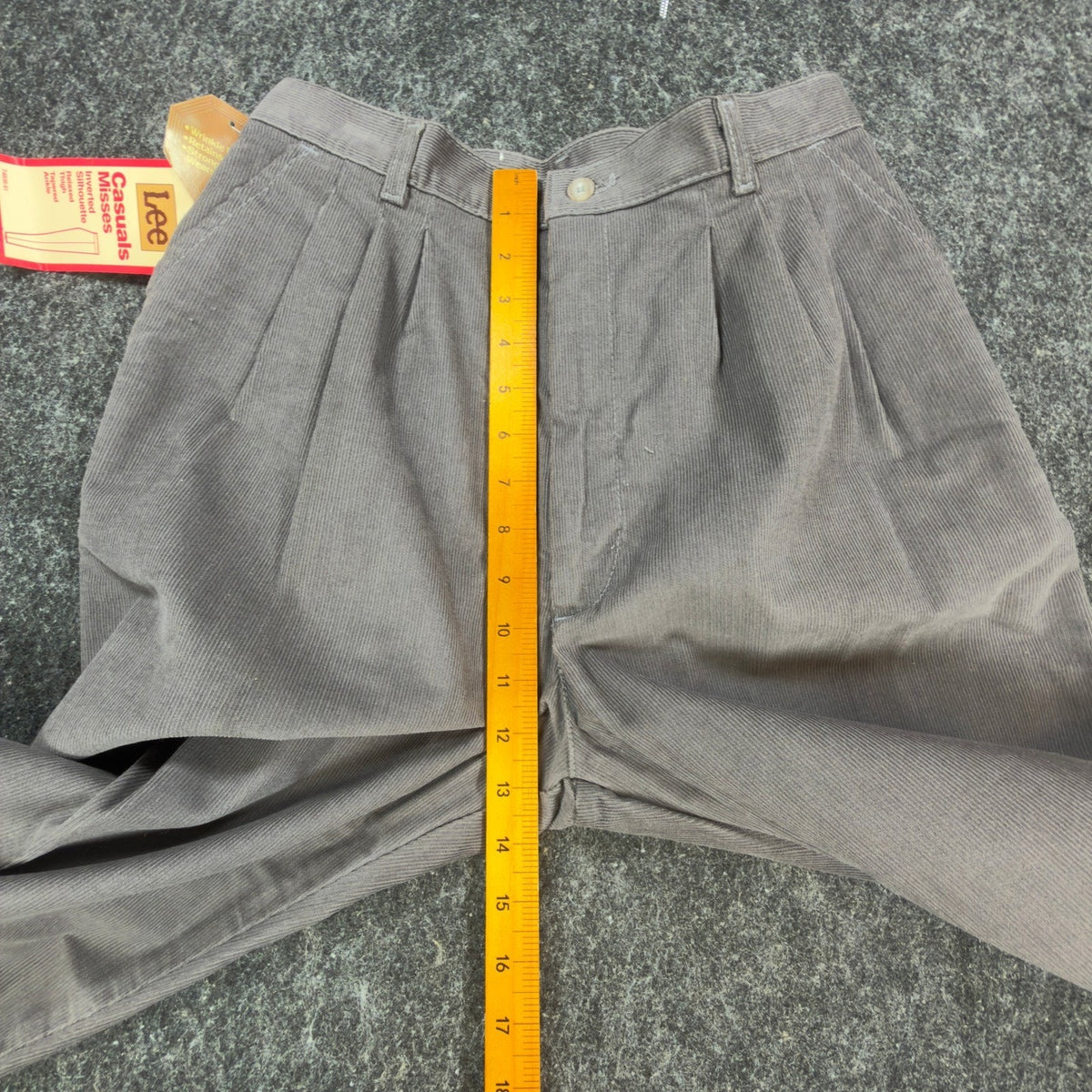 Lee Casuals Pants Womens 12 Vintage 80s Gray Corduroy Pleated Tapered USA NWT - take2supply