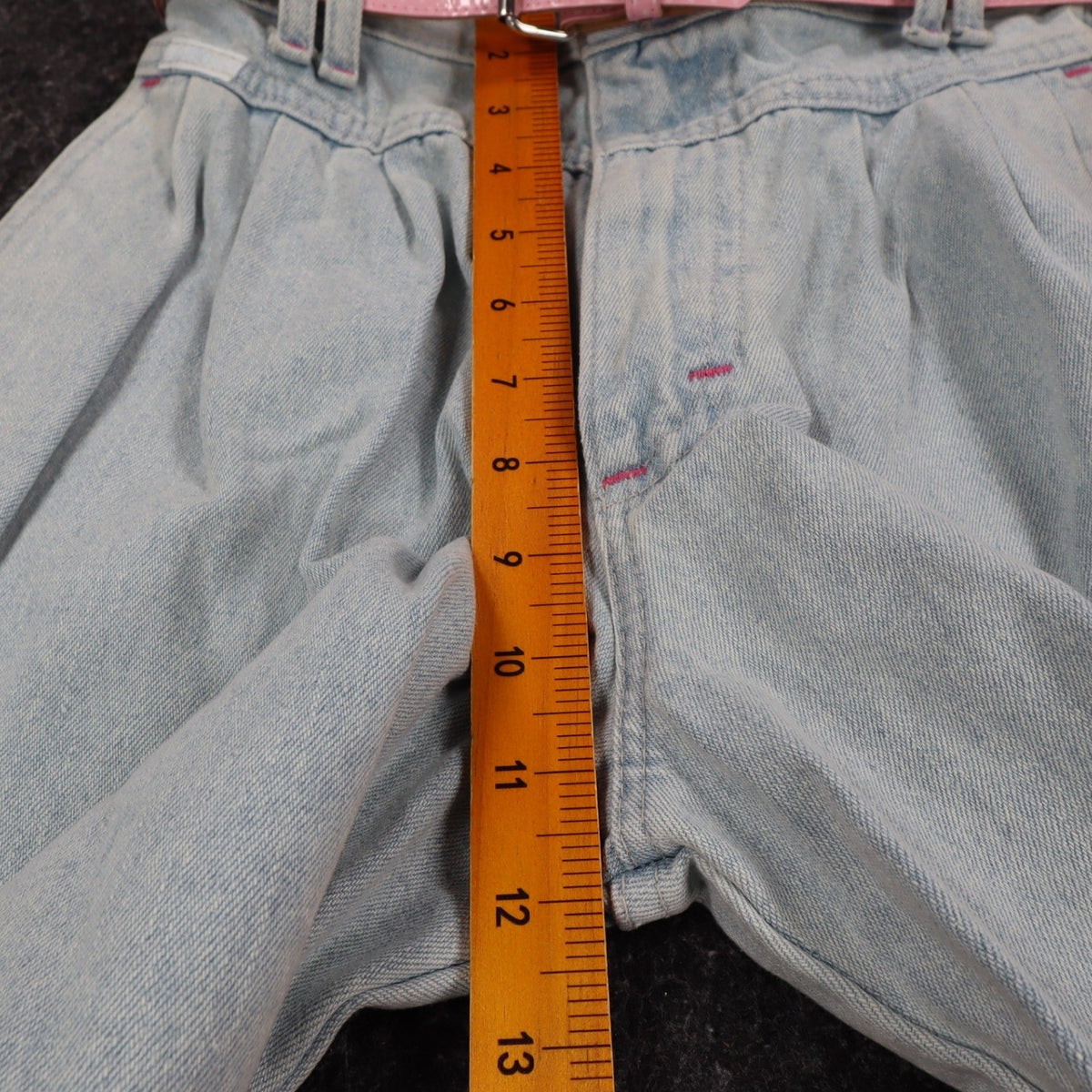 Lee Girls 14 Regular W26 Vintage 90s Baggy Fit Denim Shorts Aged Blue High Waist Belted Made in USA NWT Deadstock