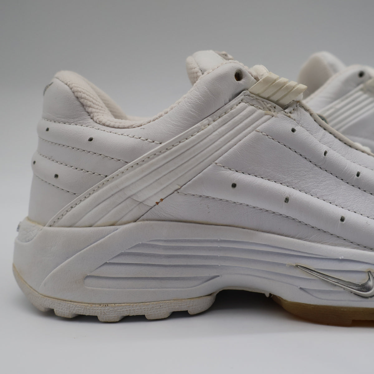 Nike Air Trainer Deluxe Womens 5.5 Vintage 2002 Deadstock White Silver Leather Shoes