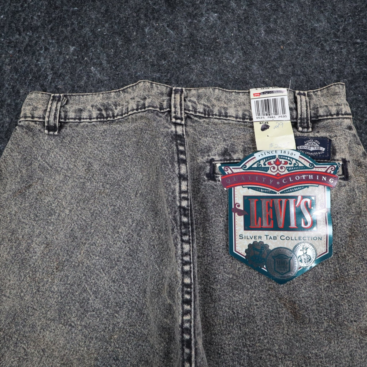 Levi's SilverTab Vintage 90s USA Acid Wash Grey Pleated Denim Shorts 29 Deadstock