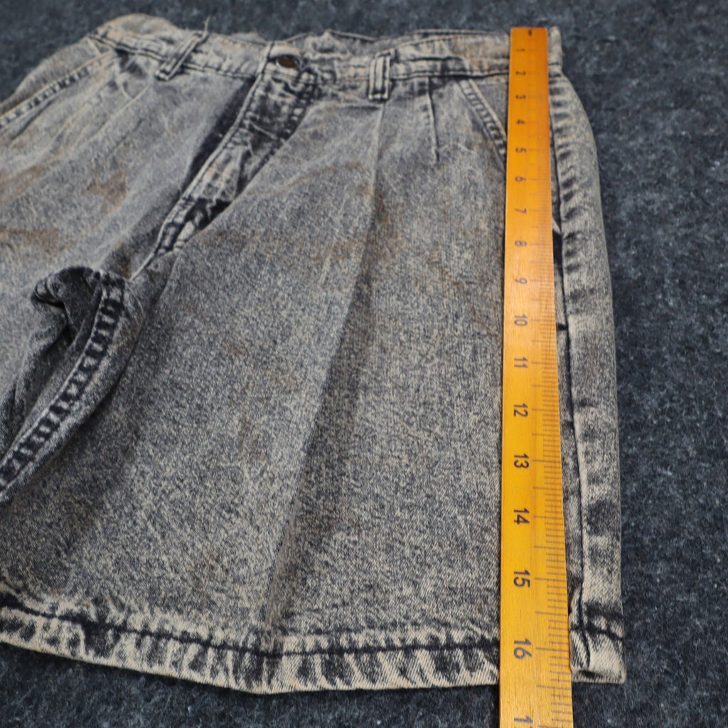 Levi's SilverTab Vintage 90s USA Acid Wash Grey Pleated Denim Shorts 29 Deadstock