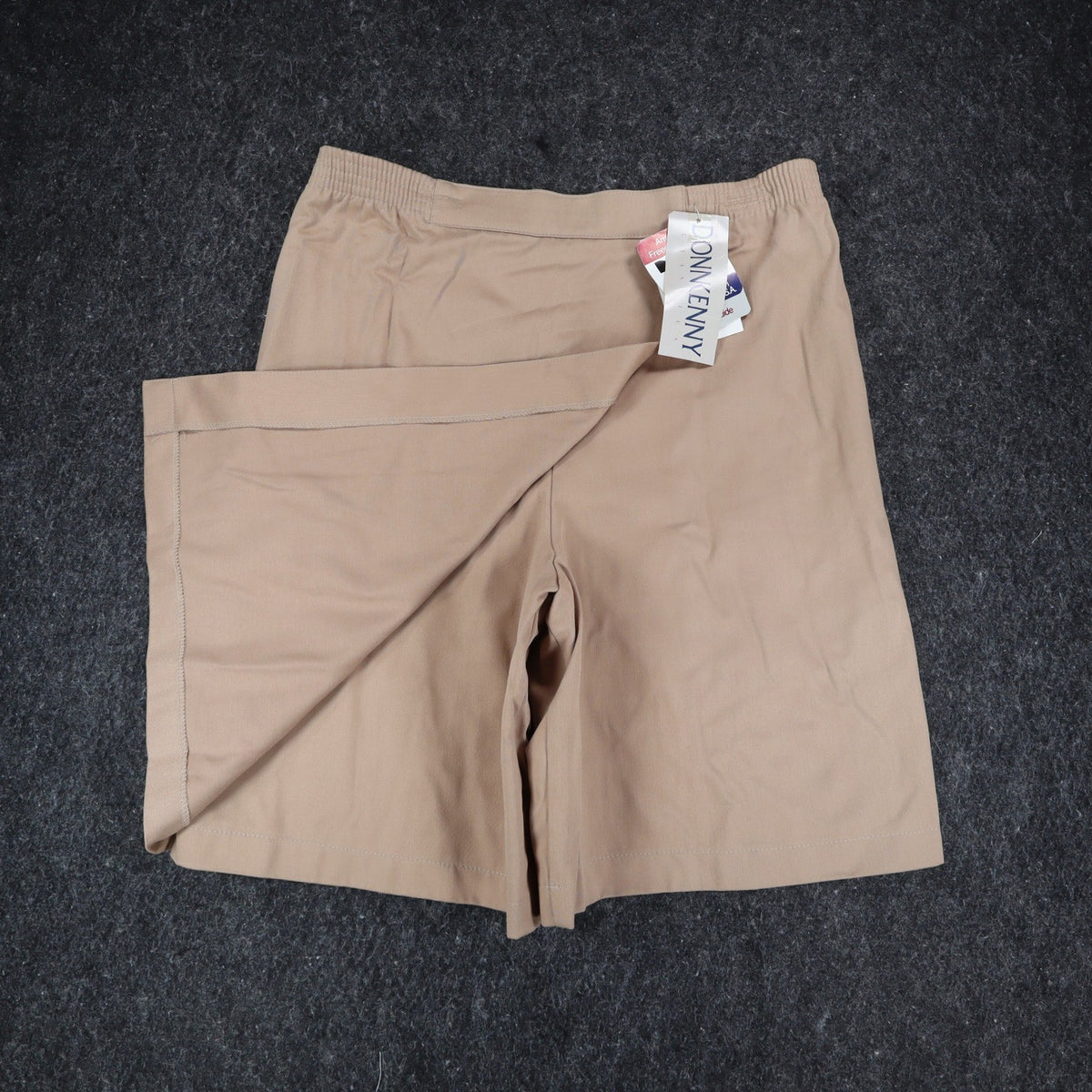 Vintage Donnkenny Classics Khaki Wrap Front Skort – Women’s Size 8 – Made in USA