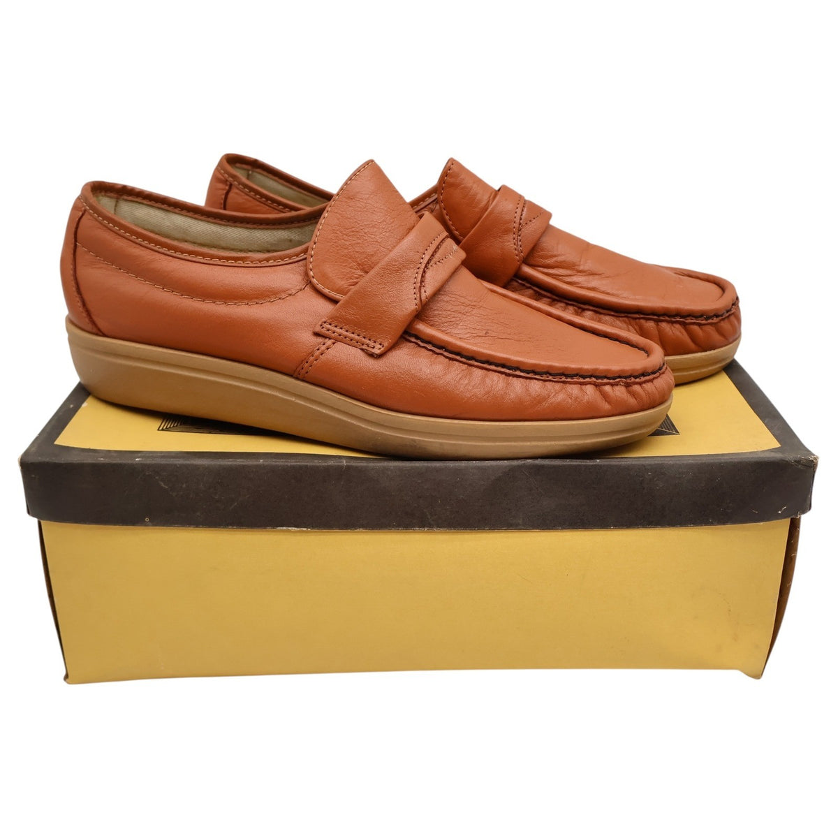 Vintage 1980s Wayfarer Cognac Leather Wedge Sole Penny Loafers Men’s 8D Deadstock