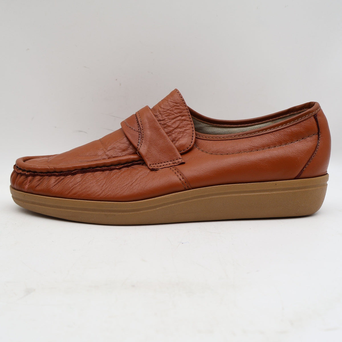 Vintage 1980s Wayfarer Cognac Leather Wedge Sole Penny Loafers Men’s 8D Deadstock