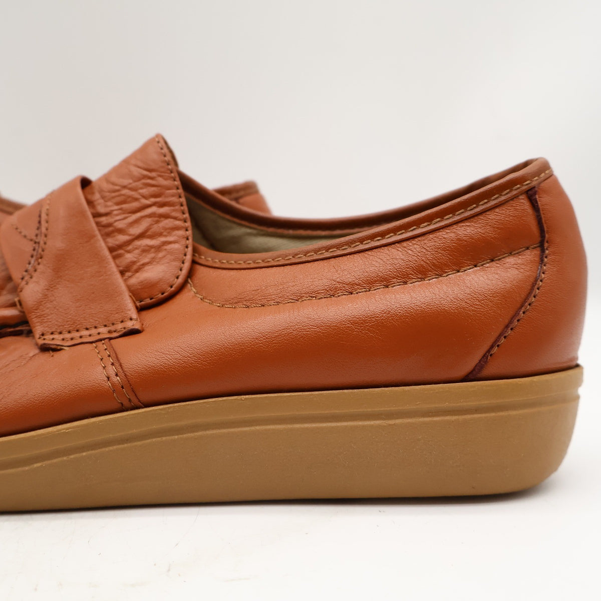 Vintage 1980s Wayfarer Cognac Leather Wedge Sole Penny Loafers Men’s 8D Deadstock