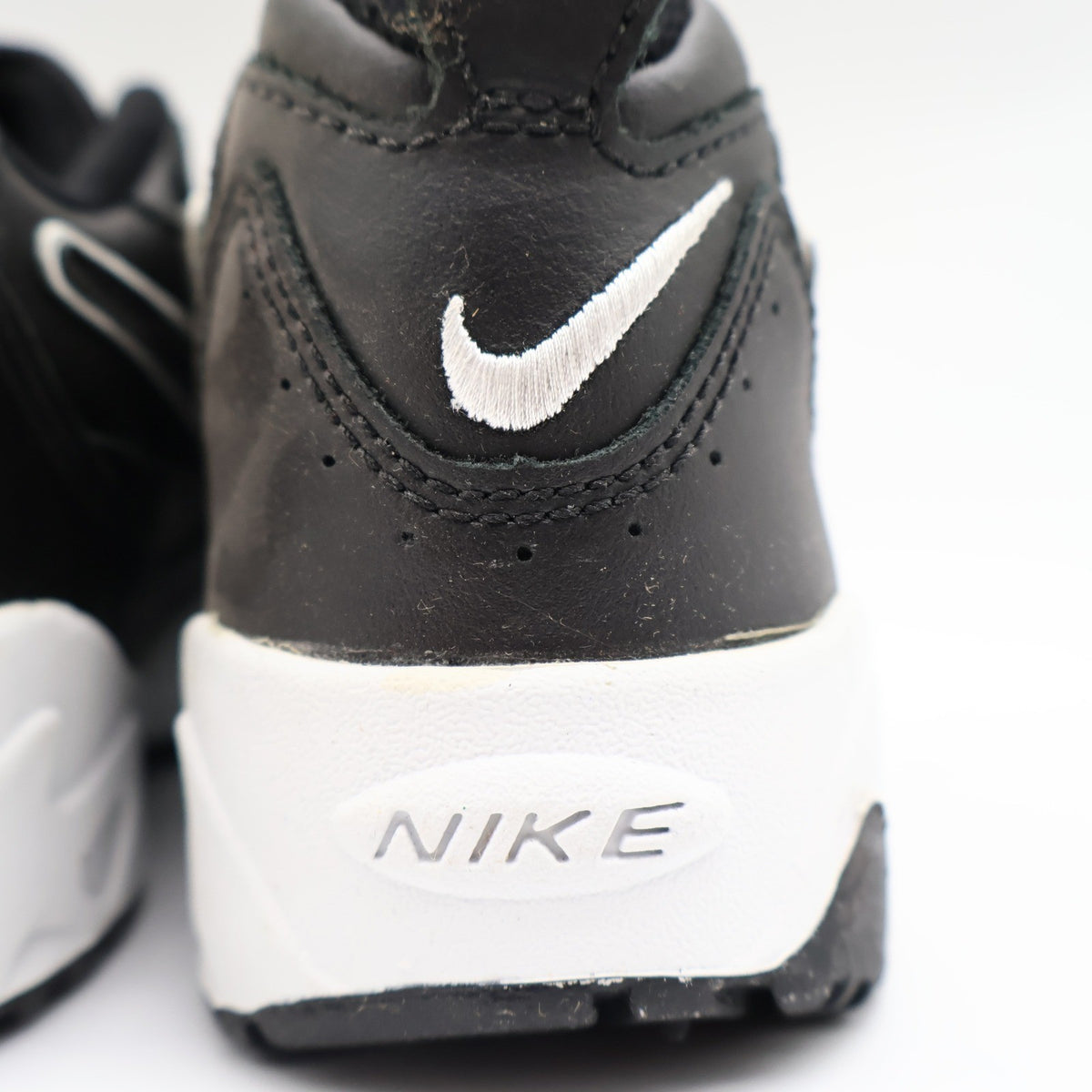 Nike Diverge BG Kids 5Y Vintage 1999 Deadstock Black White Cross Training Shoes
