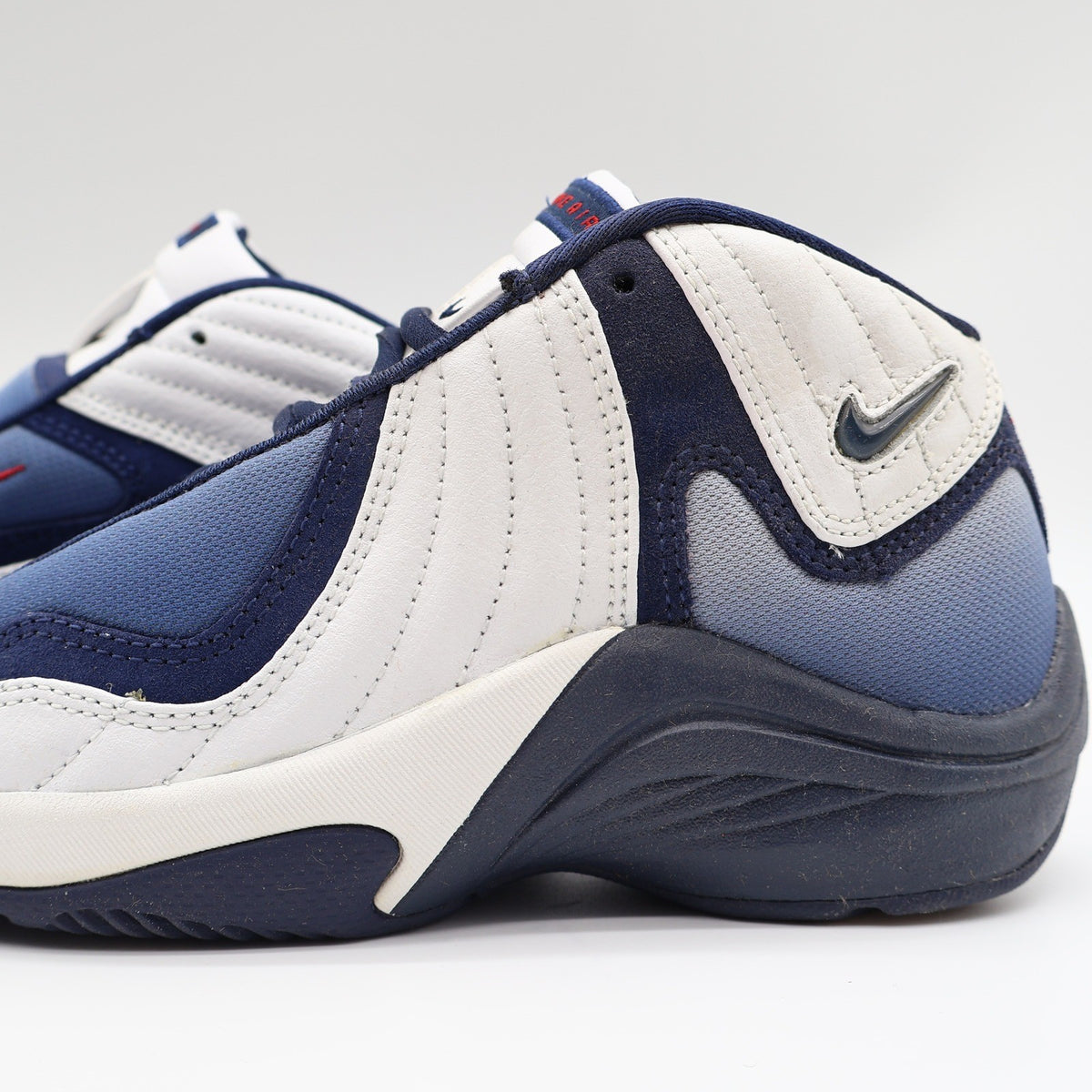 Nike Air Flight 00 GS Kids 5Y Vintage 2000 Deadstock White Navy Blue Basketball Shoes