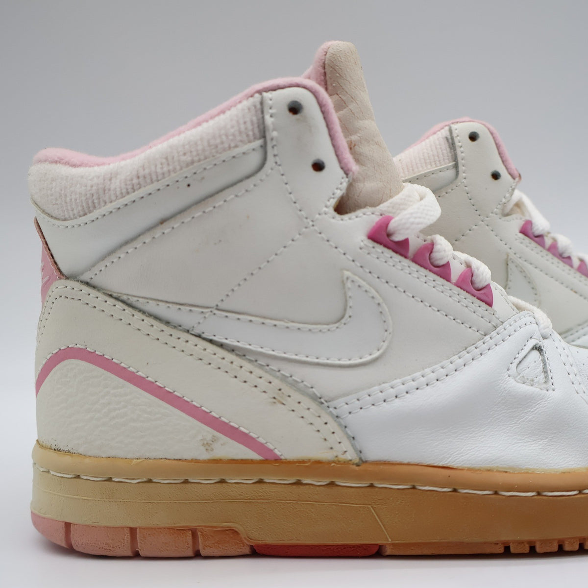 Nike Kiara II High Womens 6.5 Vintage 80s Deadstock White Shy Pink Leather Sneakers