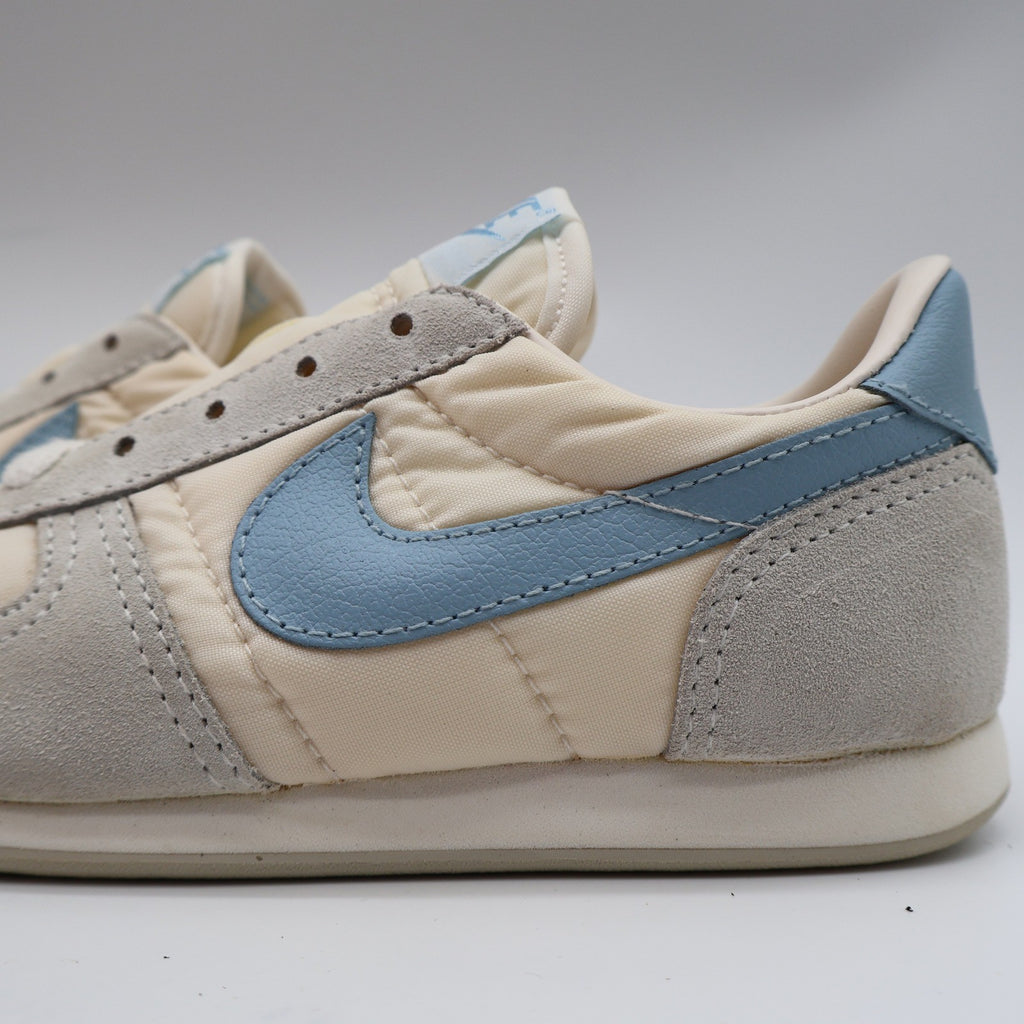 Nike Bongo W/SFT B Kids 13 Vintage 1986 Deadstock Beige Blue Nylon Suede Sneakers