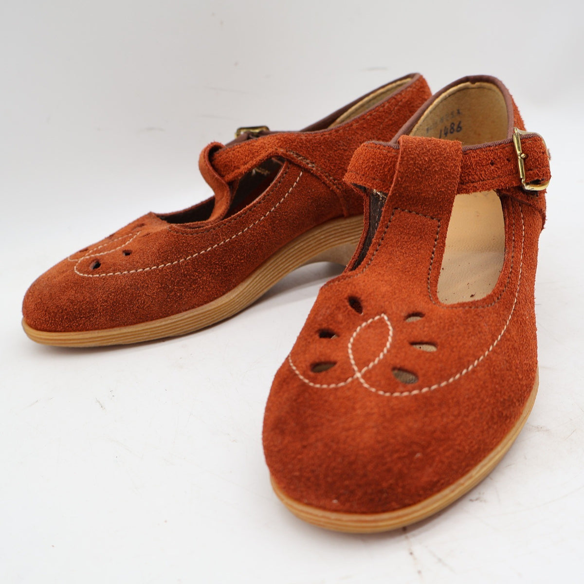 Stride Pacers T-Strap Mary Jane Heels Youth 9.5M Rust Orange Suede 1970s USA Deadstock 135M – photo 6 of 18