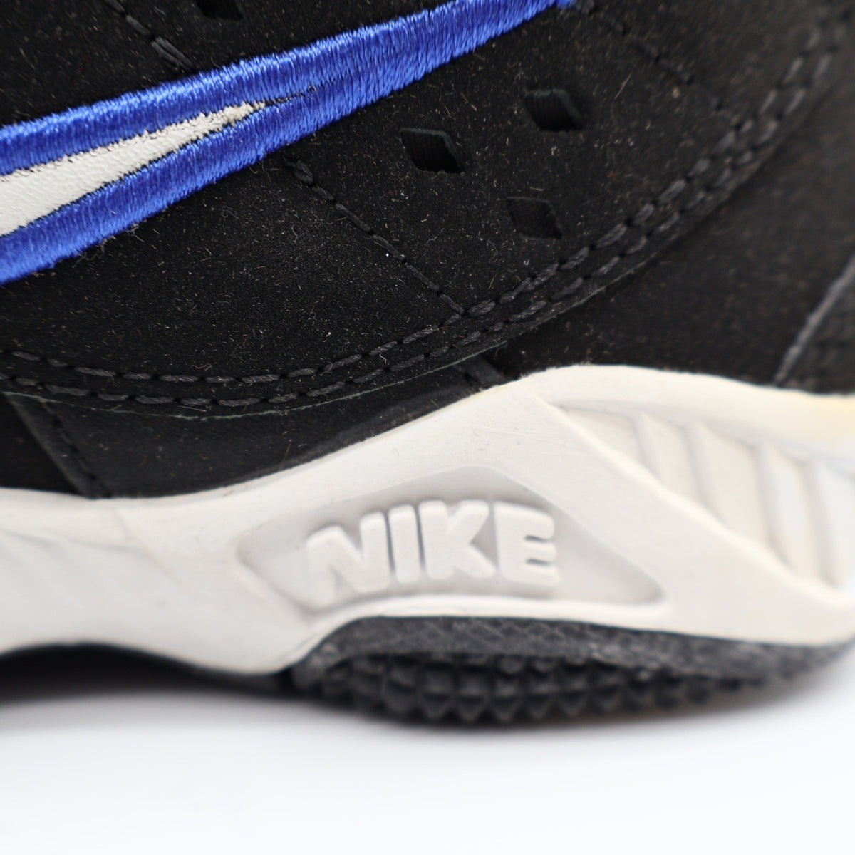 Nike Assert Force BG Kids 4Y Vintage 1998 Deadstock Black Blue Basketball Shoes