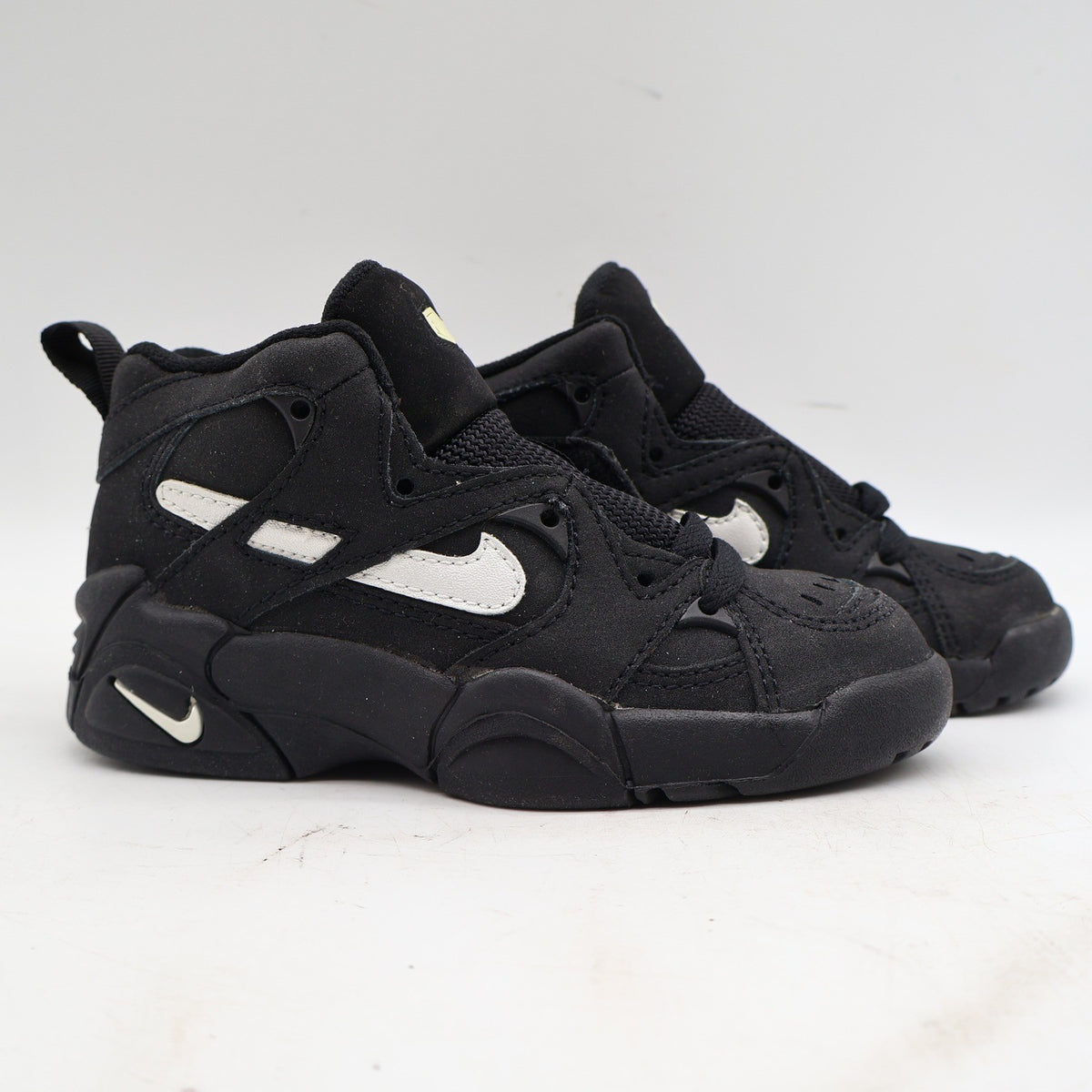 Nike Kid DVST8 BP Kids 12C Vintage 1995 Deadstock Black White Force Basketball Shoes