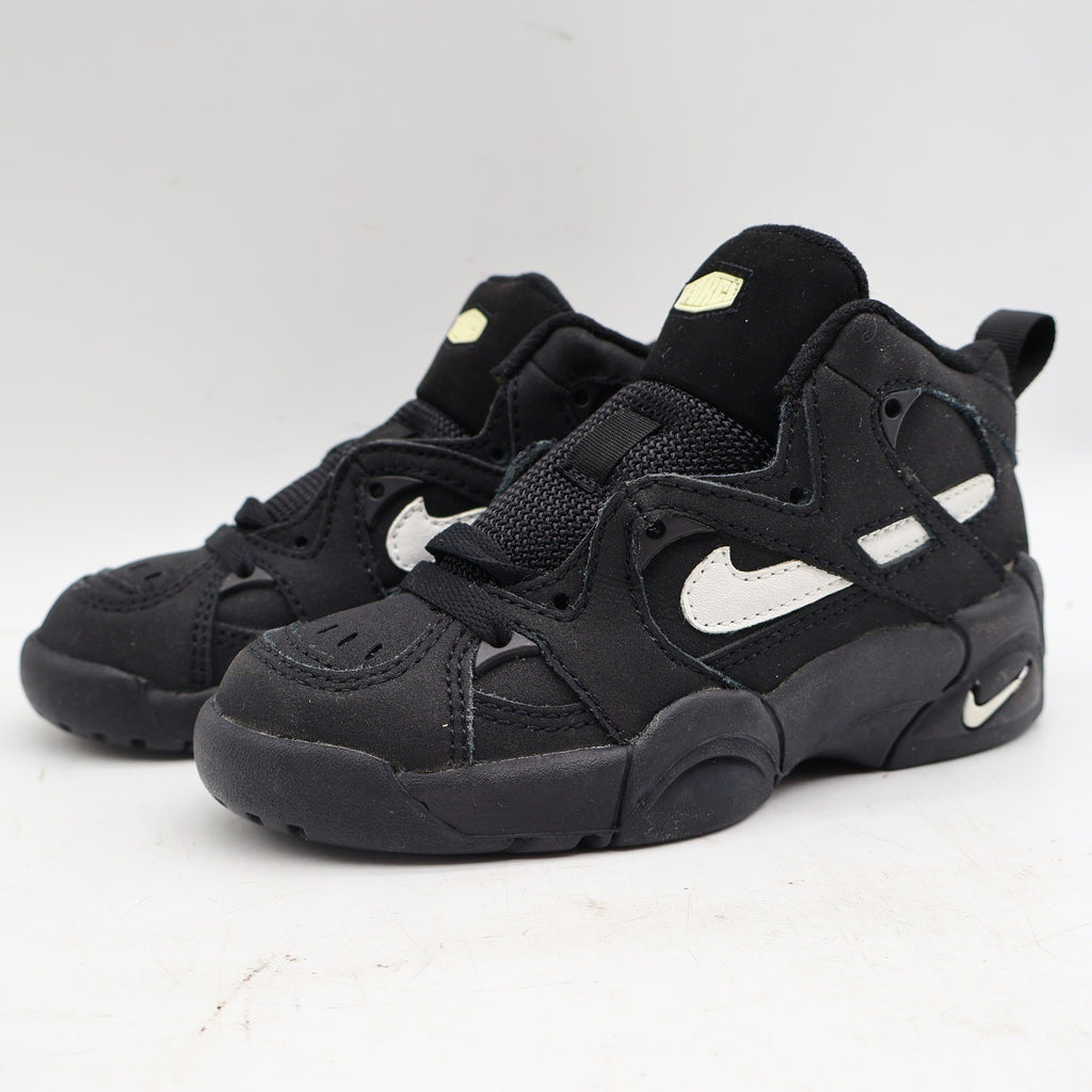 Nike Kid DVST8 BP Kids 12C Vintage 1995 Deadstock Black White Force Basketball Shoes